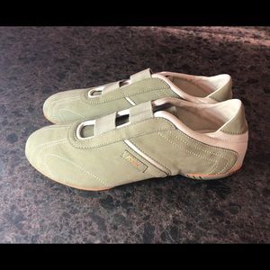 Reebok Limited Edition/Vintage Suede Sneakers in 7